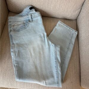 1822 Denim Women's Light Blue Jeans